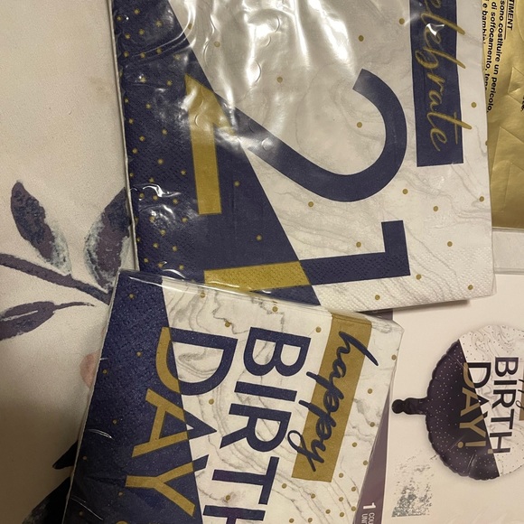 New “Land of the Free” Sign 8” x 8” - Picture 4 of 4